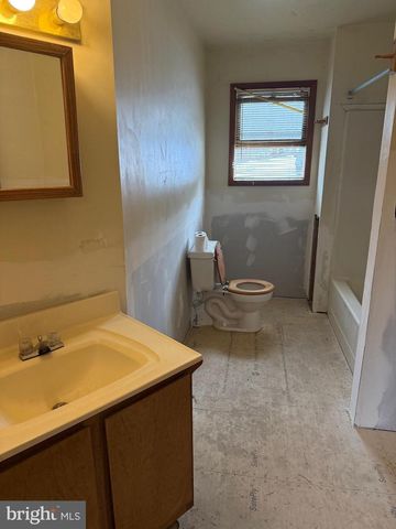 15 LOWER PARADISE DR, Lewistown, PA 17044