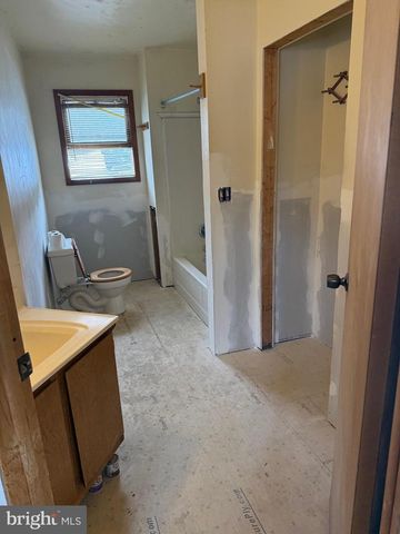 15 LOWER PARADISE DR, Lewistown, PA 17044