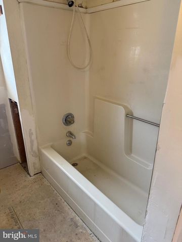 15 LOWER PARADISE DR, Lewistown, PA 17044