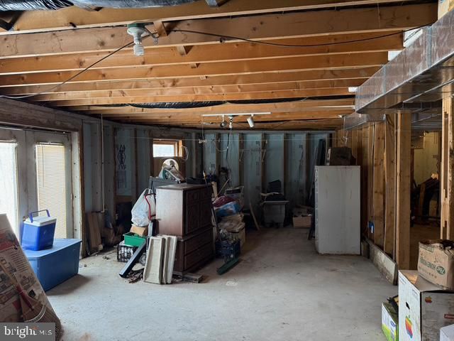 15 LOWER PARADISE DR, Lewistown, PA 17044