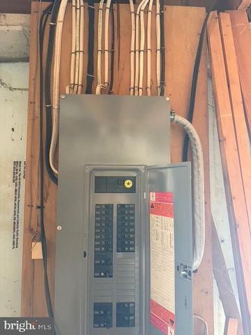 15 LOWER PARADISE DR, Lewistown, PA 17044