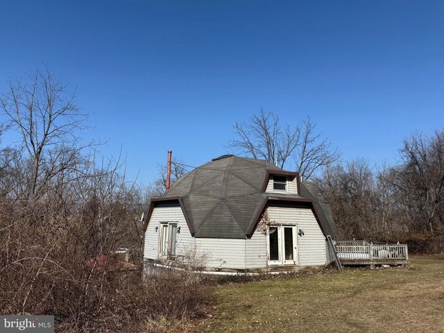 15 LOWER PARADISE DR, Lewistown, PA 17044