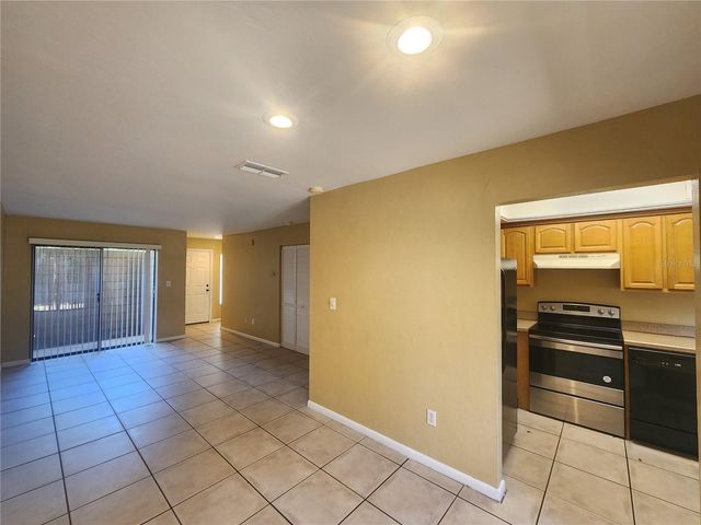 702 SW 70 TERRACE B, Gainesville, FL 32607