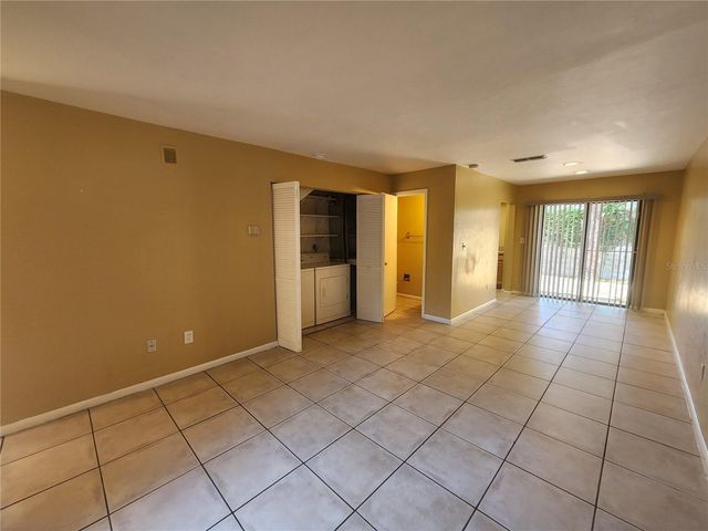 702 SW 70 TERRACE B, Gainesville, FL 32607