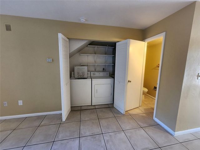 702 SW 70 TERRACE B, Gainesville, FL 32607