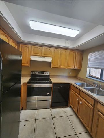 702 SW 70 TERRACE B, Gainesville, FL 32607