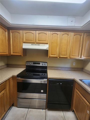 702 SW 70 TERRACE B, Gainesville, FL 32607