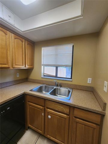 702 SW 70 TERRACE B, Gainesville, FL 32607
