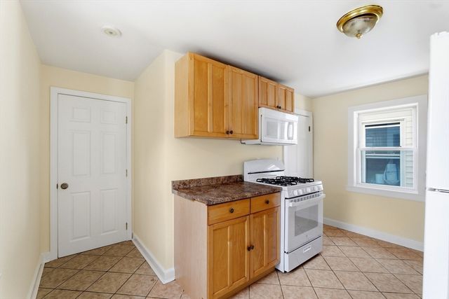 44 Everett St, Everett, MA 02149