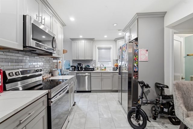 44 Everett St, Everett, MA 02149