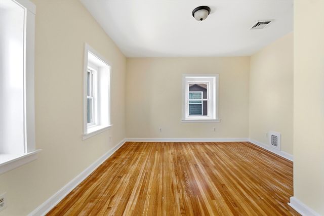 44 Everett St, Everett, MA 02149