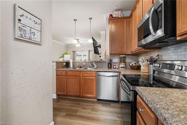 165 Bassett AVE, Virginia Beach, VA 23452