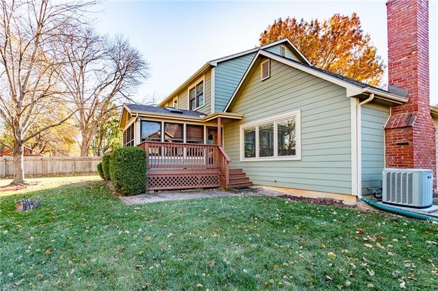 316 Tallgrass Drive, Lawrence, KS 66049