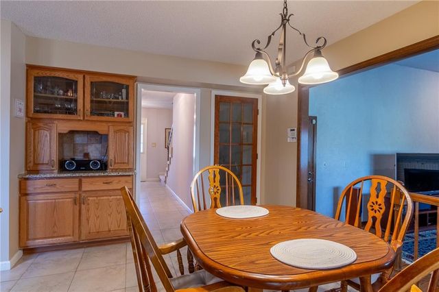 316 Tallgrass Drive, Lawrence, KS 66049