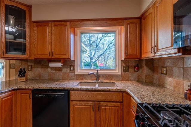 316 Tallgrass Drive, Lawrence, KS 66049