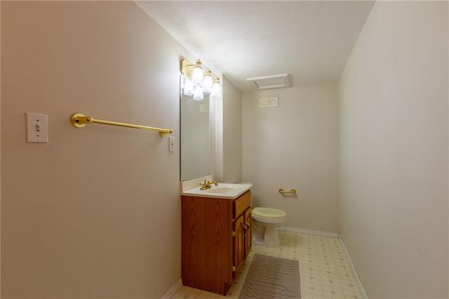 316 Tallgrass Drive, Lawrence, KS 66049