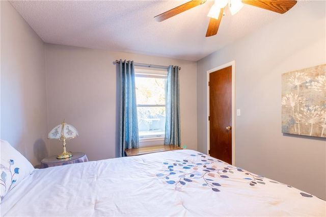 316 Tallgrass Drive, Lawrence, KS 66049