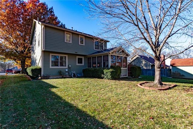 316 Tallgrass Drive, Lawrence, KS 66049