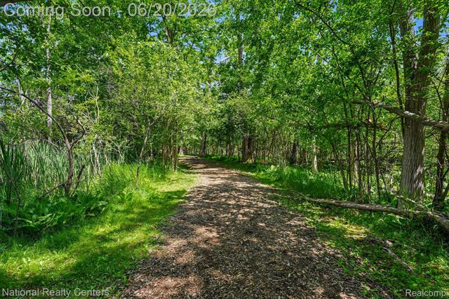 5076 Harbor Oak Drive, Waterford Charter Township, MI 48329