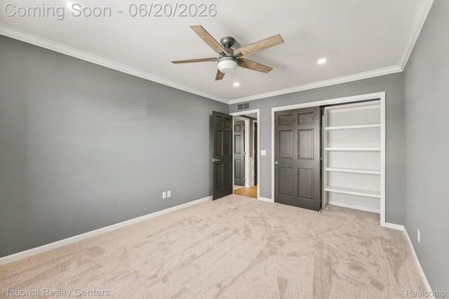 5076 Harbor Oak Drive, Waterford Charter Township, MI 48329