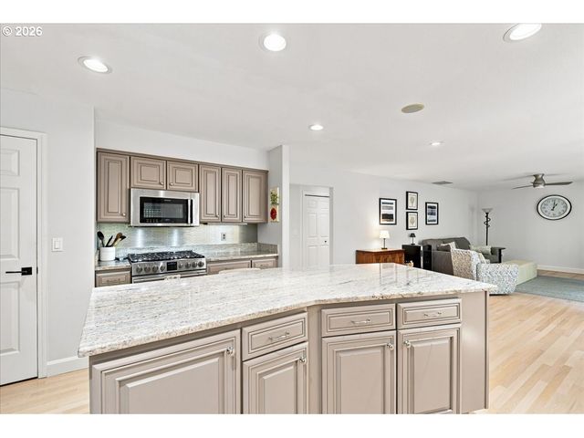 2840 Nw WALDEN Dr, Camas, WA 98607