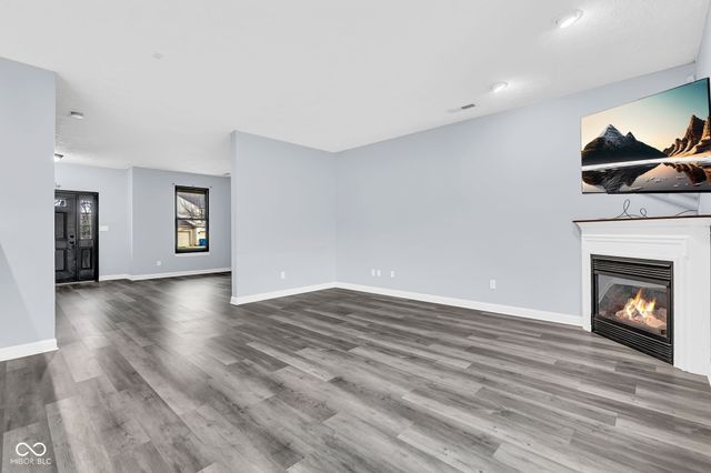 1821 Spring Beauty Drive, Avon, IN 46123