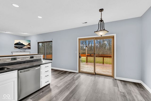 1821 Spring Beauty Drive, Avon, IN 46123