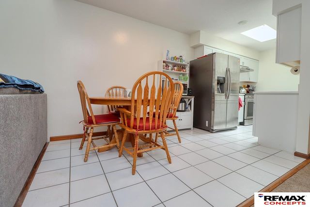 230 Parkside Lane, Lincoln, NE 68521