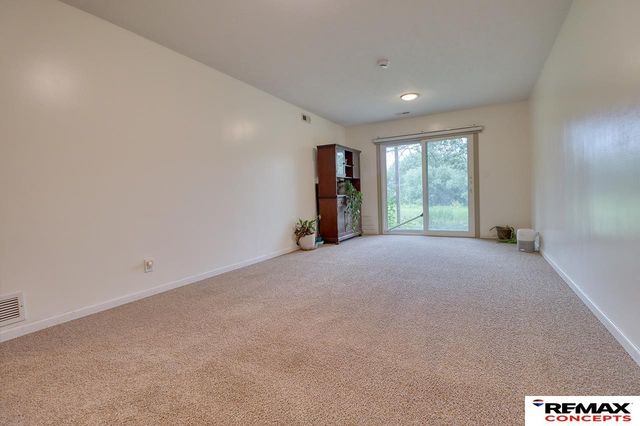 230 Parkside Lane, Lincoln, NE 68521