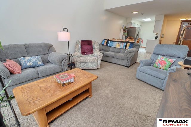 230 Parkside Lane, Lincoln, NE 68521