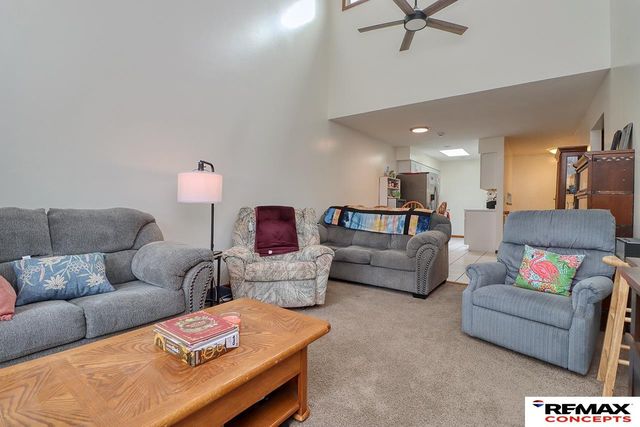 230 Parkside Lane, Lincoln, NE 68521