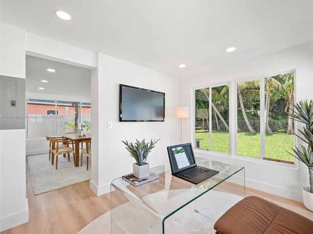 1135 N Andrews Ave, Fort Lauderdale, FL 33311