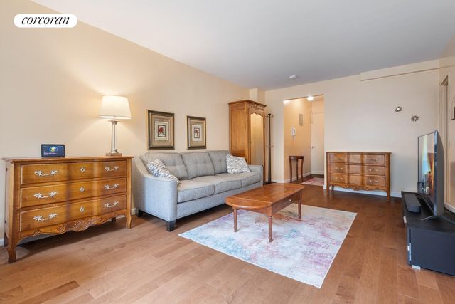 120 E 90th St Apt 2A, New York City, NY 10128