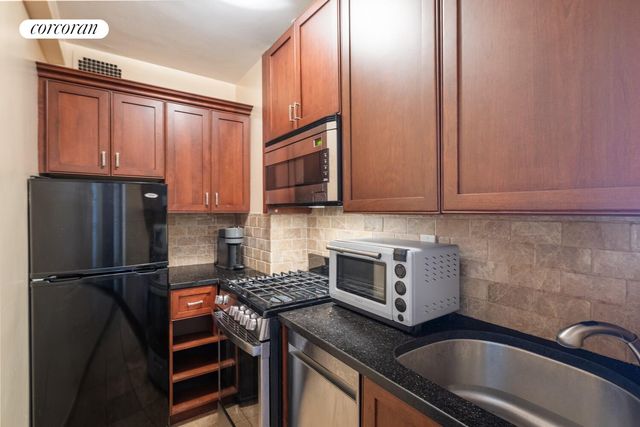 120 E 90th St Apt 2A, New York City, NY 10128