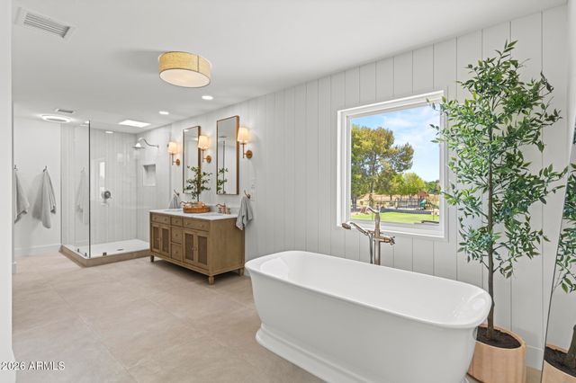 7031 N PERRYVILLE Road, Waddell, AZ 85355