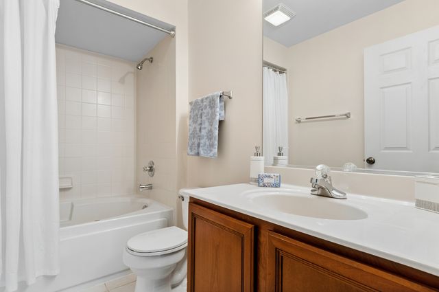 2911 Bartlett Court 104, Naperville, IL 60564