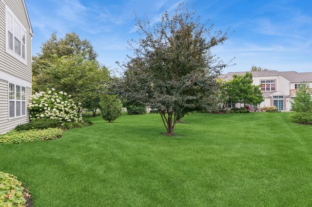 2911 Bartlett Court 104, Naperville, IL 60564