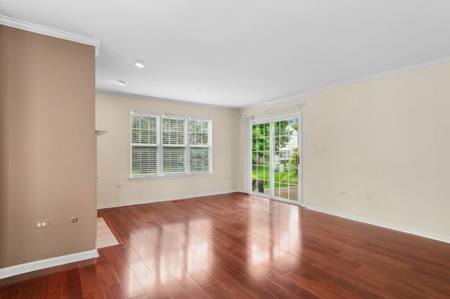2911 Bartlett Court 104, Naperville, IL 60564