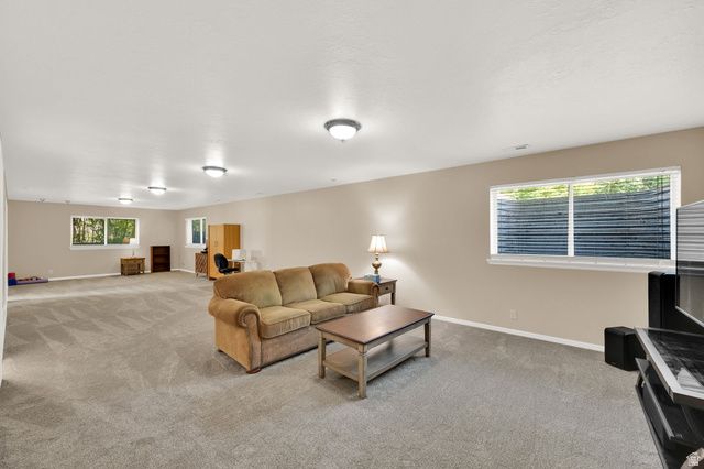 2137 E SUMMERWOOD DR, Layton, UT 84040