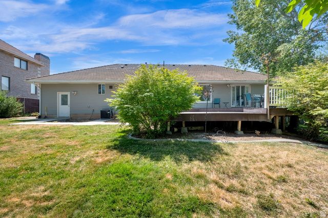 2137 E SUMMERWOOD DR, Layton, UT 84040