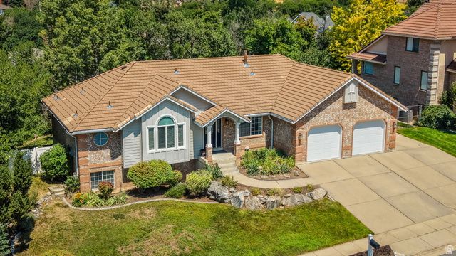 2137 E SUMMERWOOD DR, Layton, UT 84040