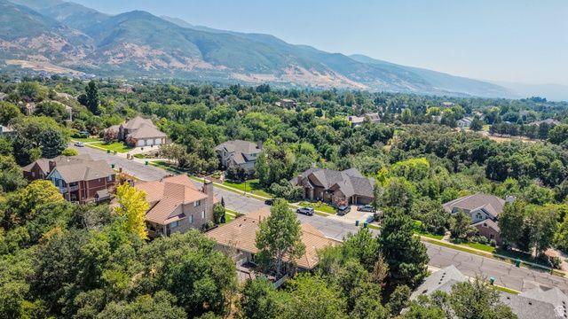 2137 E SUMMERWOOD DR, Layton, UT 84040