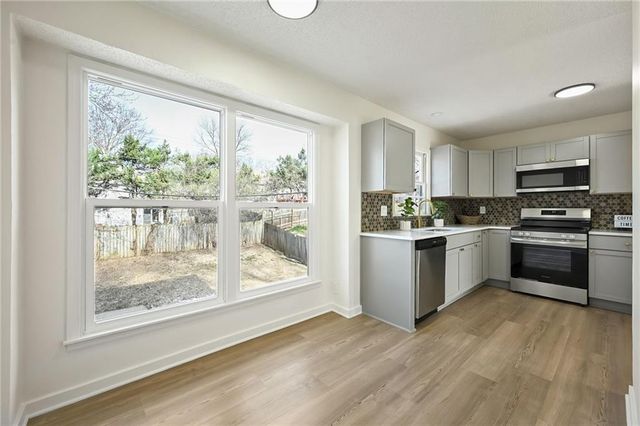 11028 Cypress Avenue, Kansas City, MO 64137