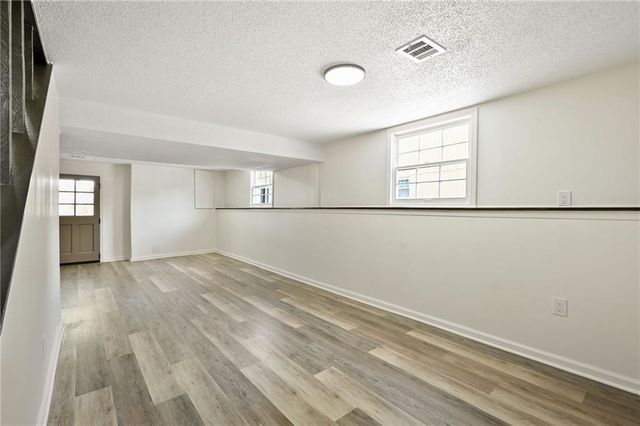 11028 Cypress Avenue, Kansas City, MO 64137