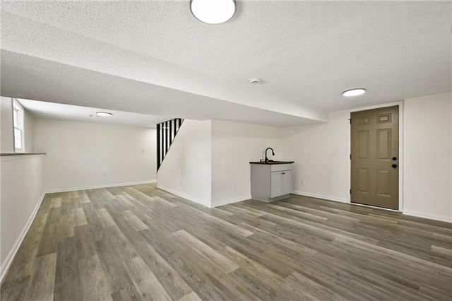 11028 Cypress Avenue, Kansas City, MO 64137