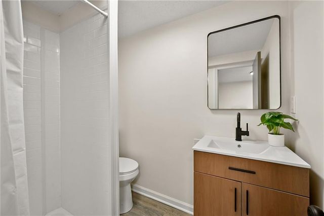 11028 Cypress Avenue, Kansas City, MO 64137