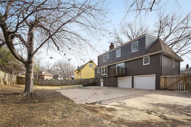 11028 Cypress Avenue, Kansas City, MO 64137