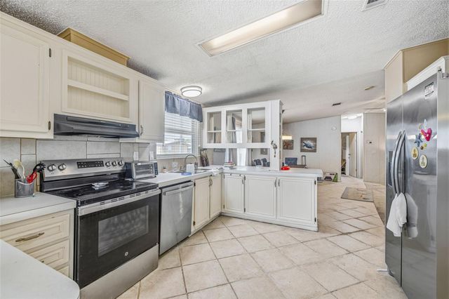 3125 SHORT LEAF STREET, Wesley Chapel, FL 33543