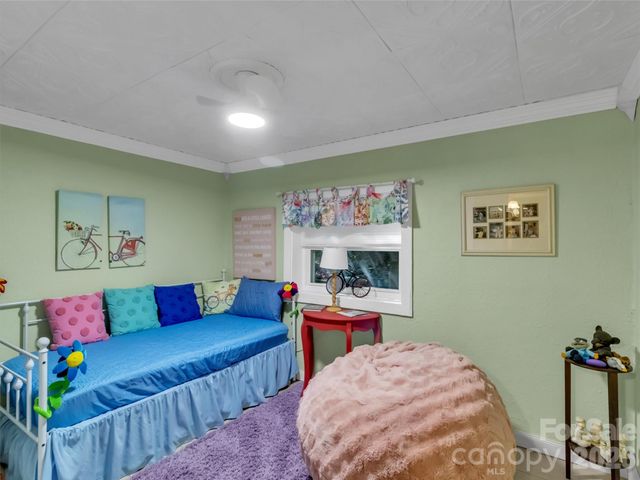 20 Seminole Drive, Maggie Valley, NC 28751