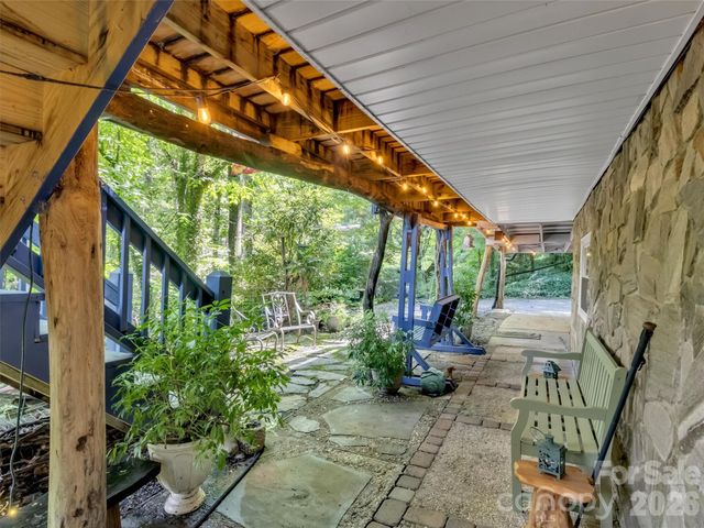 20 Seminole Drive, Maggie Valley, NC 28751